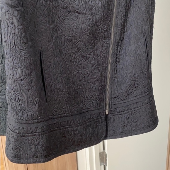 Elizabeth and James Vest - Picture 6 of 8